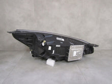 Laden Sie das Bild in den Galerie-Viewer, Frontscheinwerfer Ford Focus JX7B-13E015-AD LED Ein Stück (Rechts oder Links) SCH7614734176hl