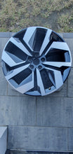 Load image into Gallery viewer, 1x Alufelge 20 Zoll 9.0" 5x112 42ET Glanz Silber 5LA601025CB Skoda Enyaq FEL9345821359av