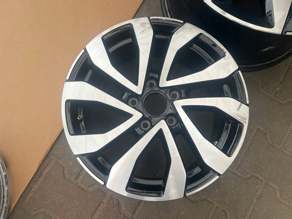 1x Alufelge 16 Zoll 7.0" 5x112 48ET Glanz Schwarz 5H0601025AC VW Golf Viii