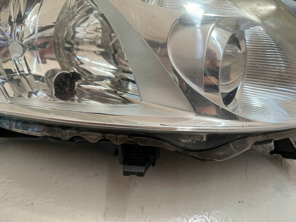 Frontscheinwerfer Toyota Auris 81110-02470 LED Rechts Scheinwerfer Headlight