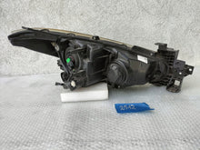 Laden Sie das Bild in den Galerie-Viewer, Frontscheinwerfer Mazda 3 B45A51040 Links Scheinwerfer Headlight SCH1660639864io