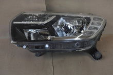Laden Sie das Bild in den Galerie-Viewer, Frontscheinwerfer Dacia Logan Sandero II 260605665R Links Scheinwerfer Headlight