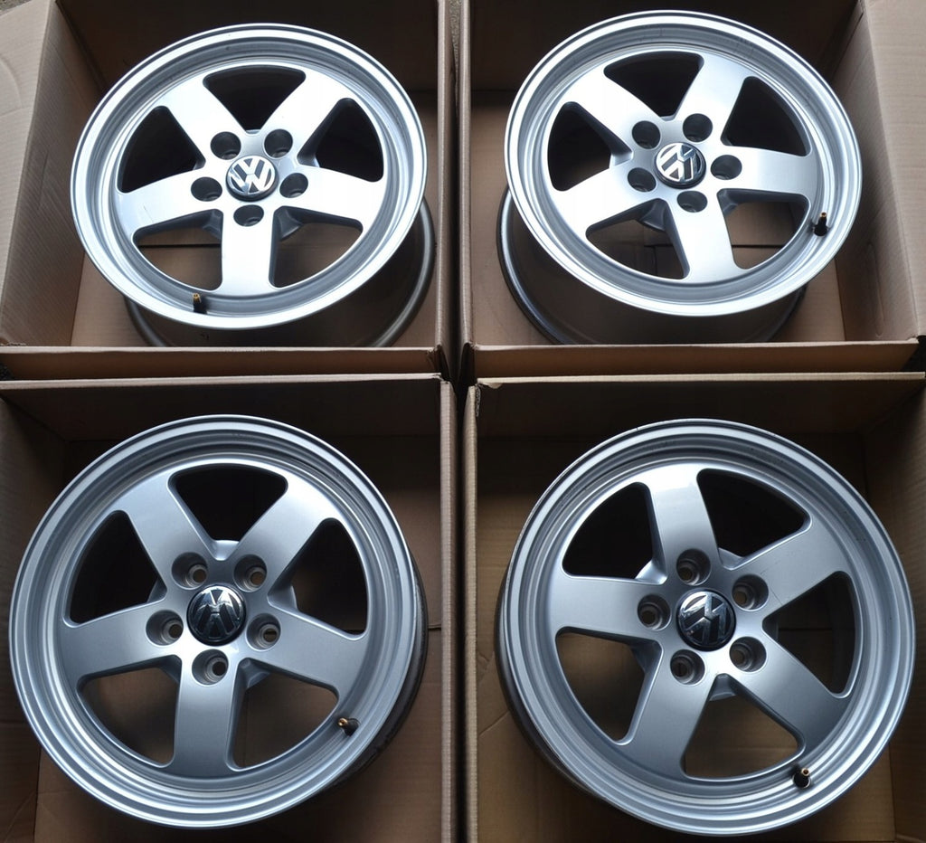 4x Alufelge 16 Zoll 7.0" 5x112 35ET Glanz Silber 8W0601025 Audi Rim Wheel