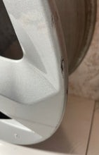 Load image into Gallery viewer, 1x Alufelge 17 Zoll 7.0" 5x114.3 Nissan Qashqai I Rim Wheel FEL9911562981gh