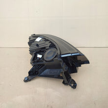 Laden Sie das Bild in den Galerie-Viewer, Frontscheinwerfer Skoda Enyaq I 5LB941015 LED Ein Stück (Rechts oder Links)