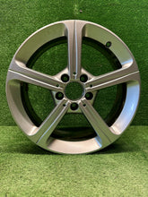 Load image into Gallery viewer, 1x Alufelge 17 Zoll 6.5" 5x112 44ET Glanz Silber A1774011200 Mercedes-Benz FEL2912436683yq