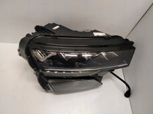 Laden Sie das Bild in den Galerie-Viewer, Frontscheinwerfer Skoda Karoq 57B941010 LED Rechts Scheinwerfer Headlight SCH3300330287xn