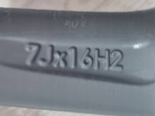 Laden Sie das Bild in den Galerie-Viewer, 1x Alufelge 16 Zoll 7.0" 5x120 31ET Glanz Silber 6796236 BMW 1 F21 F20 Rim Wheel FEL5715989132rc