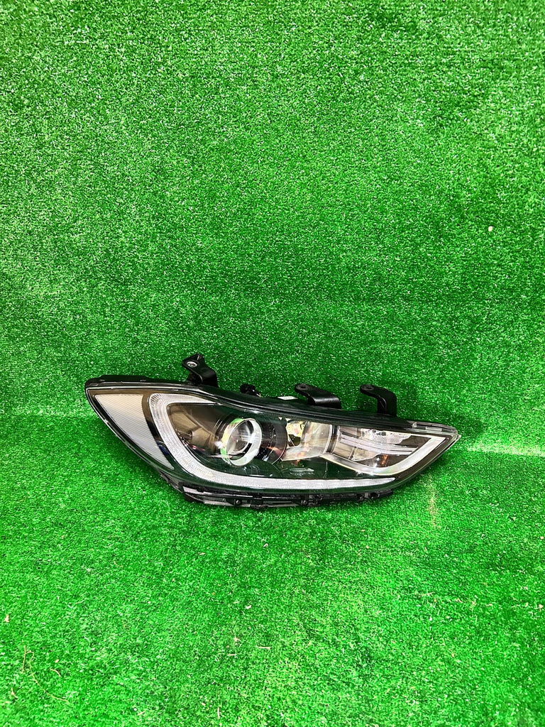 Frontscheinwerfer Hyundai Elantra 92102-F2100 LED Rechts Scheinwerfer Headlight