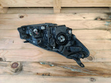 Laden Sie das Bild in den Galerie-Viewer, Frontscheinwerfer Toyota Yaris LED Links Scheinwerfer Headlight SCH8936002255so