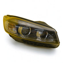 Load image into Gallery viewer, Frontscheinwerfer Kia Sorento III 92101-C5200 Xenon Rechts Headlight