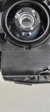 Laden Sie das Bild in den Galerie-Viewer, Frontscheinwerfer Toyota Yaris Links Scheinwerfer Headlight SCH7417276250lu