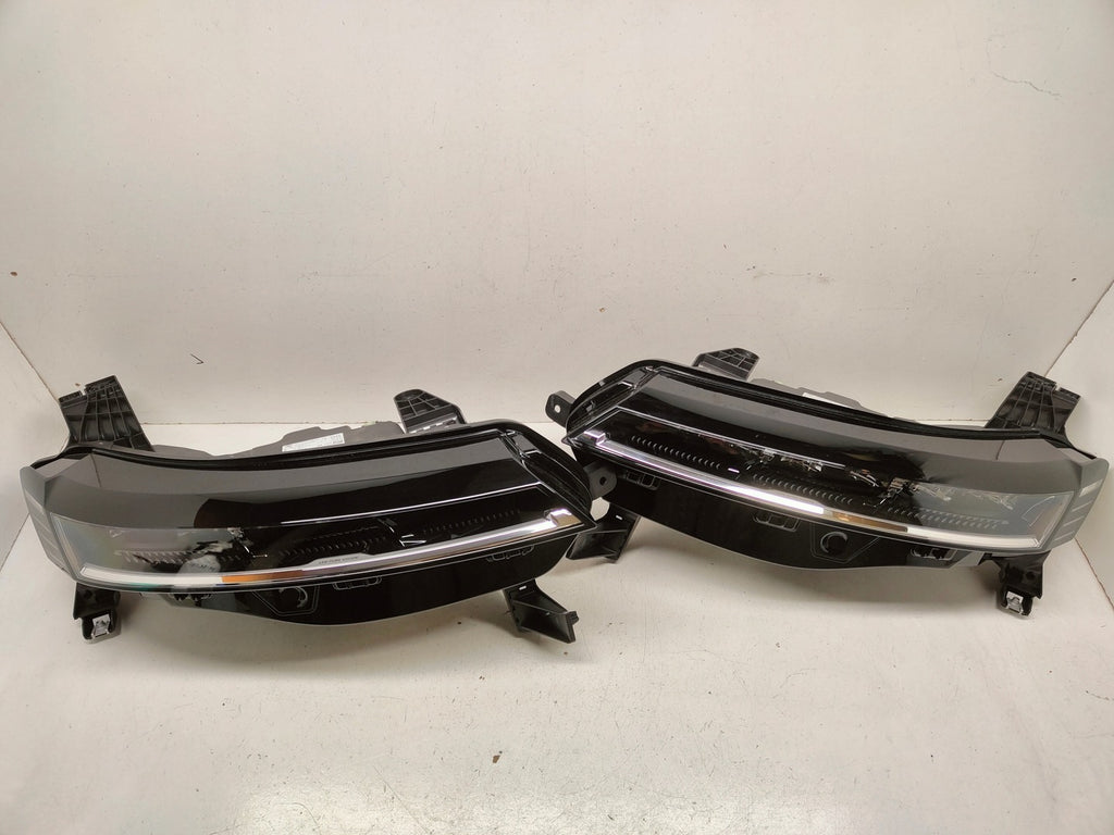 Frontscheinwerfer Renault Megane Etech 260605490R LED Rechts oder Links