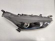 Laden Sie das Bild in den Galerie-Viewer, Frontscheinwerfer Toyota Yaris Rechts Scheinwerfer Headlight SCH1798611996my
