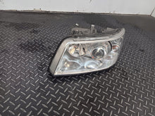 Laden Sie das Bild in den Galerie-Viewer, Frontscheinwerfer VW T5 Xenon Links Scheinwerfer Headlight SCH5068365668zo