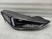 Laden Sie das Bild in den Galerie-Viewer, Frontscheinwerfer Hyundai Tucson 92102-D7700 LED Rechts Scheinwerfer Headlight