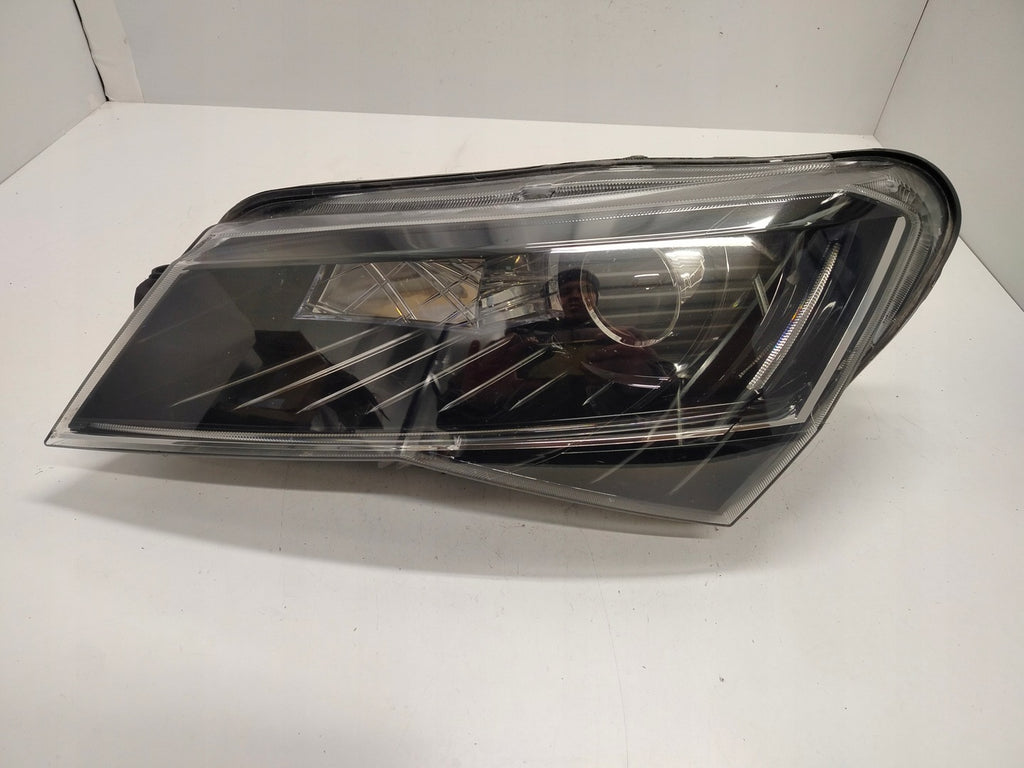Frontscheinwerfer Skoda Superb III 3V1941015B Xenon Links Scheinwerfer Headlight SCH6964719944xb