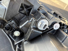 Laden Sie das Bild in den Galerie-Viewer, Frontscheinwerfer Honda Hr-V 100-62296 Full LED Links Scheinwerfer Headlight