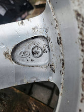 Laden Sie das Bild in den Galerie-Viewer, 1x Alufelge 17 Zoll 7.0&quot; 5x114.3 45ET Toyota Rim Wheel