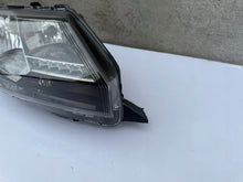 Laden Sie das Bild in den Galerie-Viewer, Frontscheinwerfer Skoda Rapid 5JB941016B Rechts Scheinwerfer Headlight SCH1475466931ym