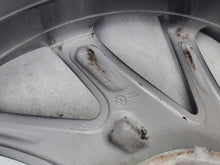 Laden Sie das Bild in den Galerie-Viewer, 1x Alufelge 17 Zoll 7.0" 5x112 43ET Glanz 5C0601025CC Mg Beetle Rim Wheel FEL5654847522da