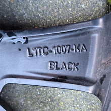 Laden Sie das Bild in den Galerie-Viewer, 1x Alufelge 17 Zoll 7.0" 5x108 47 5ET L1TC-1007-AA Ford Puma Rim Wheel FEL3822217935hr