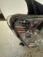 Load image into Gallery viewer, Frontscheinwerfer Mitsubishi Pajero IV 8301B330 Rechts Scheinwerfer Headlight SCH7554509792dq
