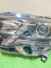 Laden Sie das Bild in den Galerie-Viewer, Frontscheinwerfer Peugeot Partner Rifter 90146217 Links Scheinwerfer Headlight SCH5906249953td