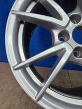 Laden Sie das Bild in den Galerie-Viewer, 1x Alufelge 17 Zoll 7.5" 5x112 8B3601025A Audi A5 Rim Wheel FEL6155961557sm