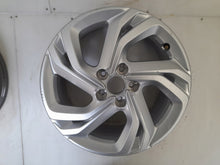 Load image into Gallery viewer, 1x Alufelge 17 Zoll 7.0" 5x108 44ET Citroën Ds Rim Wheel FEL9707011735qf