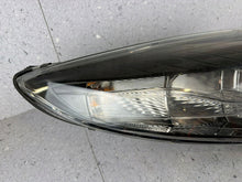Laden Sie das Bild in den Galerie-Viewer, Frontscheinwerfer Renault Megane III 260102973 Rechts Scheinwerfer Headlight SCH2136293518cq