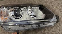 Load image into Gallery viewer, Frontscheinwerfer Skoda Yeti 5L1941016C Xenon Rechts Scheinwerfer Headlight SCH1666743750cp