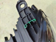 Laden Sie das Bild in den Galerie-Viewer, Frontscheinwerfer Dacia Duster 260602465R Full LED Links Scheinwerfer Headlight