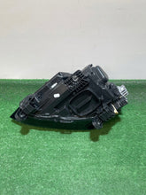 Laden Sie das Bild in den Galerie-Viewer, Frontscheinwerfer Audi Q2 81A941012 Rechts Scheinwerfer Headlight SCH7160122040qn