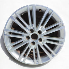 Load image into Gallery viewer, 1x Alufelge 18 Zoll 7.5&quot; 5x112 8V0601025DR Audi A3 Rim Wheel