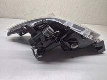Laden Sie das Bild in den Galerie-Viewer, Frontscheinwerfer Mazda 3 BHR151030BSP 8972254300 Rechts Scheinwerfer Headlight SCH5902139388dx