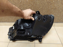 Laden Sie das Bild in den Galerie-Viewer, Frontscheinwerfer Mercedes-Benz W206 A2069067203 LED Rechts Headlight SCH5788041270yh