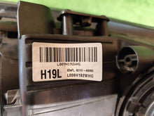 Laden Sie das Bild in den Galerie-Viewer, Frontscheinwerfer Hyundai I30 92101A6060 Links Scheinwerfer Headlight SCH6750405641tq