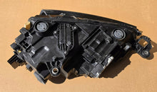 Laden Sie das Bild in den Galerie-Viewer, Frontscheinwerfer Skoda Scala 657941016A 90176079 LED Rechts Headlight SCH9625602406rw