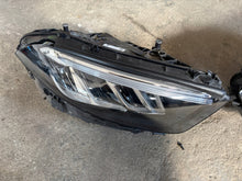Laden Sie das Bild in den Galerie-Viewer, Frontscheinwerfer Mercedes-Benz W177 A1779062206 Rechts Scheinwerfer Headlight SCH4424452321vc