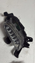 Laden Sie das Bild in den Galerie-Viewer, Frontscheinwerfer Hyundai I30 HI30DRLL17 Links Scheinwerfer Headlight SCH2775691783ec