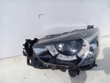 Laden Sie das Bild in den Galerie-Viewer, Frontscheinwerfer Mazda II Links Scheinwerfer Headlight
