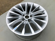 Load image into Gallery viewer, 1x Alufelge 18 Zoll 8.0&quot; 5x112 30ET 6863418 BMW G30 Rim Wheel