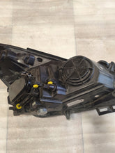 Laden Sie das Bild in den Galerie-Viewer, Frontscheinwerfer Opel Corsa D 13186381 LED Links Scheinwerfer Headlight SCH2948618172uq