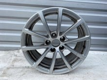 Load image into Gallery viewer, 1x Alufelge 17 Zoll 7.5&quot; 5x112 36ET Glanz Silber 4K0601025 Audi A6 C8 Rim Wheel