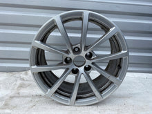 Laden Sie das Bild in den Galerie-Viewer, 1x Alufelge 17 Zoll 7.5" 5x112 36ET Glanz Silber 4K0601025 Audi A6 C8 Rim Wheel FEL6018744298wf