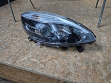 Laden Sie das Bild in den Galerie-Viewer, Frontscheinwerfer Renault Scenic 260106928R Rechts Scheinwerfer Headlight SCH1764863703nr