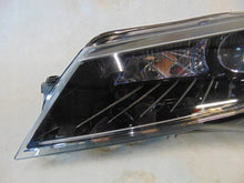 Laden Sie das Bild in den Galerie-Viewer, Frontscheinwerfer Skoda Superb III 3V1941015B Xenon Links Scheinwerfer Headlight