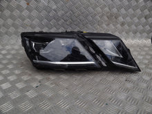 Laden Sie das Bild in den Galerie-Viewer, Frontscheinwerfer Skoda Octavia III 5E1941016F Rechts Scheinwerfer Headlight SCH6148434042gu