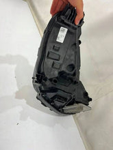 Laden Sie das Bild in den Galerie-Viewer, Frontscheinwerfer Tesla Model Y 10773775-00-C Links Scheinwerfer Headlight